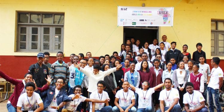 INFORMATIQUE : Des jeunes de 13 à 18 ans initiés à la programmation