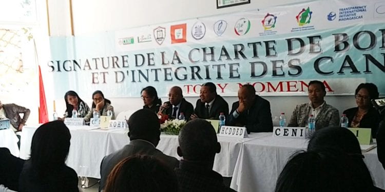 LÉGISLATIVES-ANALAMANGA : Près de 65 % des candidats adhèrent à la charte de bonne conduite