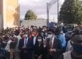 VAKINANKARATRA – Andry Rajoelina en bain de foule devant l&rsquo;Hopitaly Be d&rsquo;Antsirabe, là où il est né