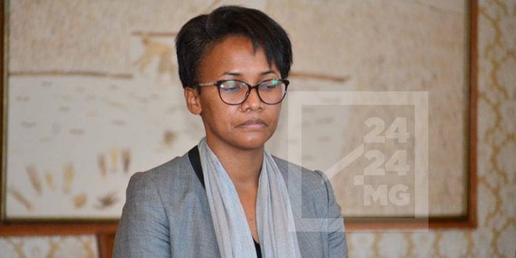 REMANIEMENT : Quatre nouveaux ministres nommés et deux sortants.