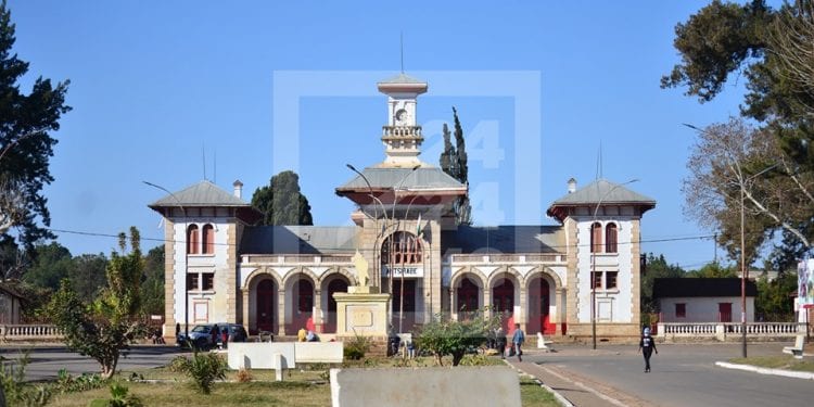 URGENCE SANITAIRE – Réouverture des bars, des karaokés, des restaurants et des églises dans la région du Vakinankaratra.