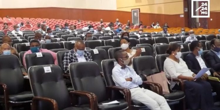 PARLEMENT – Report du rapport de la commission spéciale de mise en accusation devant la HCJ