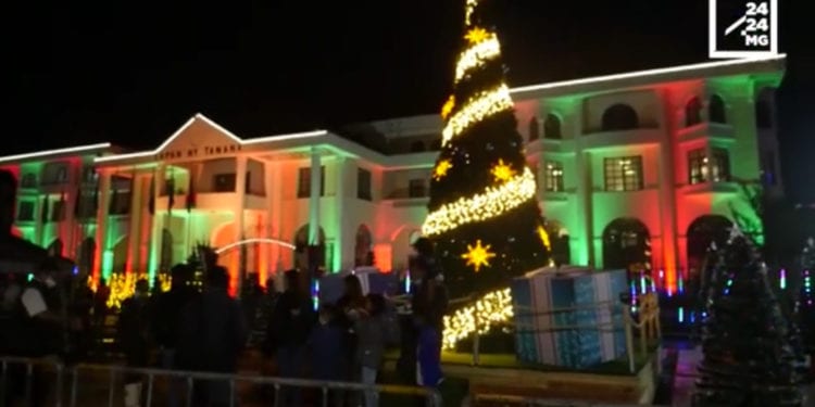 FESTIVITES – Analakely et son marché de Noël à deux visages