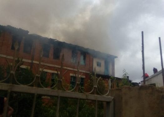 CATASTROPHE – Appel à la solidarité en faveur du lycée catholique Sainte Thérèse Antanifotsy incendié le jour de l&rsquo;an