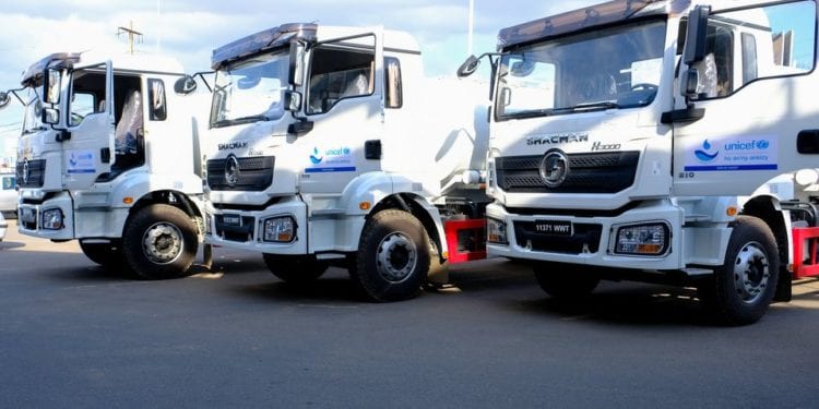 LUTTE CONTRE LA COVID-19 – Cinq camions-citernes octroyés à la Jirama pour renforcer l&rsquo;approvisionnement en eau potable à Antananarivo et Toamasina