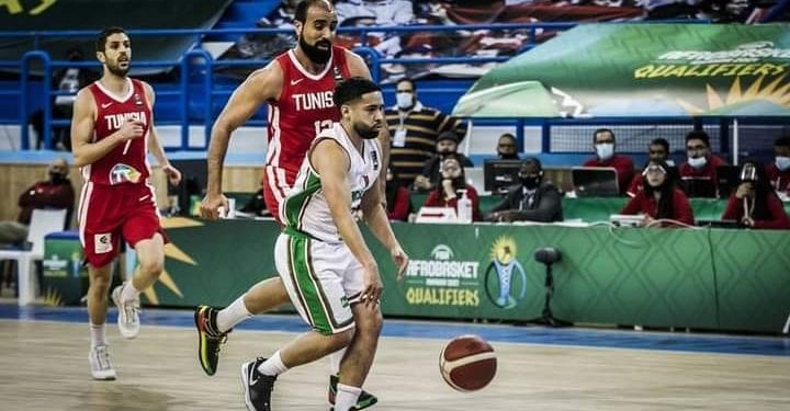 QUALIFICATIONS AFROBASKET MEN 2021 – Madagascar s&rsquo;incline 51-78 face à la Tunisie