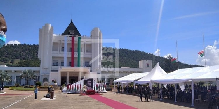 FUNERAILLES NATIONALES – Le déroulé de la cérémonie officielle d&rsquo;adieux de Madagascar à l&rsquo;ancien président Didier Ratsiraka