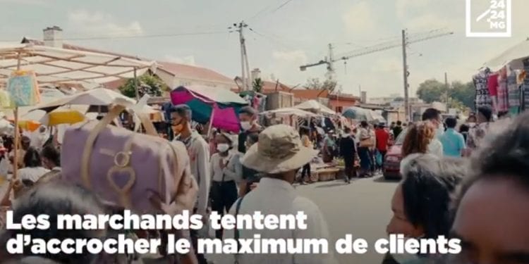 COMMERCE – Au marché de Mahamasina en période d’épidémie