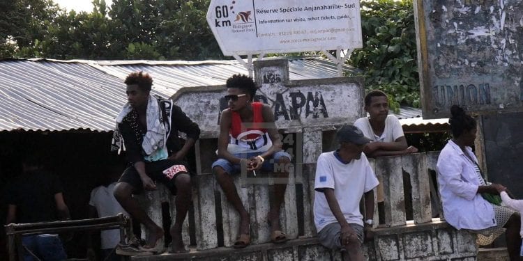 ÉCHAUFFOURÉES – Deux autres individus placés en détention préventive après les échauffourées à Ambodidivaina Andapa, une troisième personne recherchée