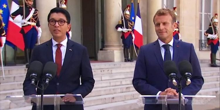 DIPLOMATIE – Emmanuel Macron insiste sur la poursuite des travaux de la commission mixte pour trouver une solution au dossier « Iles Eparses »