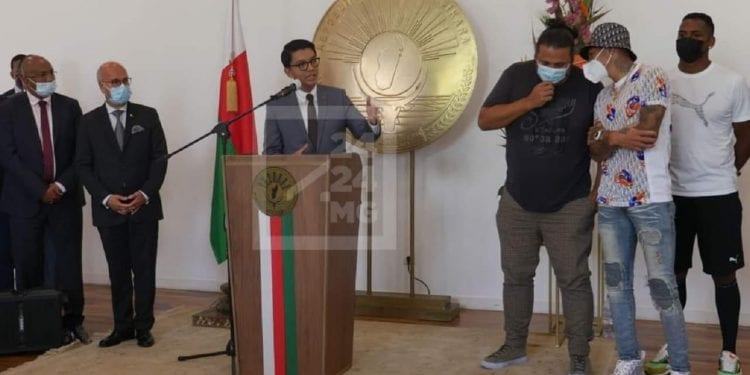 SPORTS – Le président de la Fédération malgache de football répond aux critiques de Rajoelina
