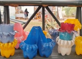 RECYCLAGE – Transformer les bouteilles en plastique usées en objets utiles à la maison