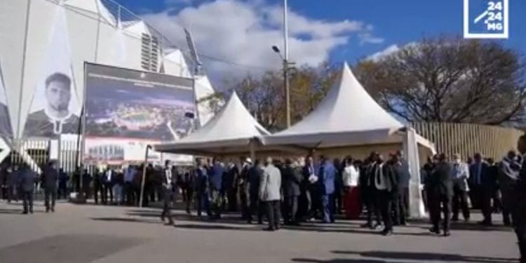 FOOTBALL – Ambiance au stade et en dehors du stade