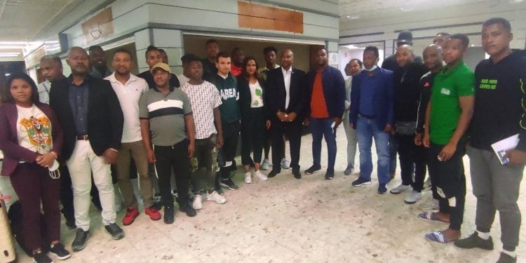 FOOTBALL – Les Barea n&rsquo;ont finalement pu quitter Madagascar pour la RD Congo en vue du match du 7 Octobre qu&rsquo;en début de soirée ce mardi