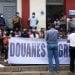MANIFESTATION – Consensus trouvé entre les agents syndiqués de la douane et le ministère de l’Economie et des finances, reprise du travail par les grévistes depuis ce vendredi à 14h
