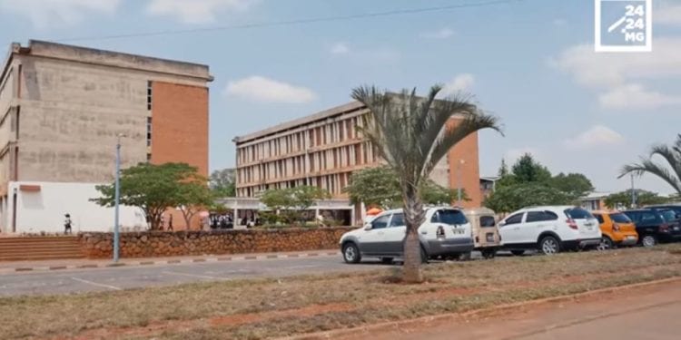 ENSEIGNEMENT SUPERIEUR – Manifestation de réclamation de bourses d’études impayées de 2019-2020 à Ankatso