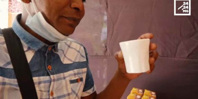 ENTREPRENEURIAT – Le business juteux du « ranovola », la boisson des repas malgaches