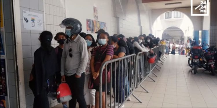 INSTITUT FRANÇAIS DE MADAGASCAR – Ruée vers les ouvrages retirés de la médiathèque de l’IFM