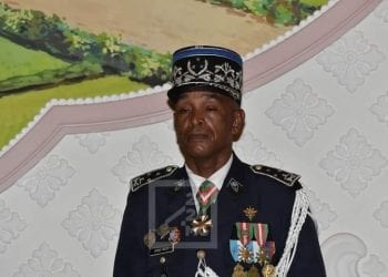 RECONNAISSANCE – Serge Gellé promu général de corps d’armée, Jimmy Laitsara Andrianarison élevé au grade de sous-lieutenant, l’ordre de mérite pour le pêcheur Zamby et ses pairs