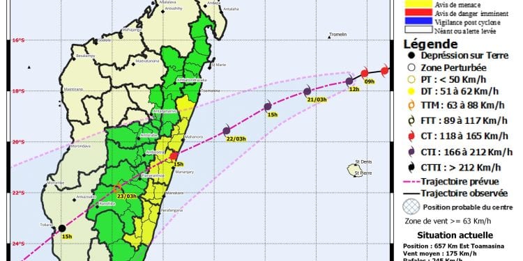 CATASTROPHE NATURELLE – Emnati atteint le stade de cyclone tropical intense et s’approche de Madagascar avec des vents de 175km/h et des rafales atteignant les 245km/h