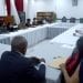 MANIFESTATION – Les huissiers et les commissaires-priseurs reprennent leur travail ce mardi, le ministère de la justice prévoit deux assemblées générales des acteurs du secteur de la justice en Mars pour trouver une solution aux difficultés auxquelles les huissiers font face
