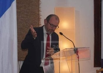 DIPLOMATIE – Christophe Bouchard confirme la tenue d&rsquo;une seconde rencontre de la commission mixte au sujet des îles éparses mais pas avant les élections législatives françaises