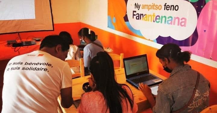 FORMATION – Plus de 9.000 femmes formées à l’utilisation des outils informatiques, à l’entrepreneuriat et à l&rsquo;éducation financière depuis 2013 au sein de Maisons digitales pour les femmes