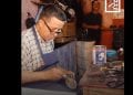 PETITS METIERS – La fabrique de chaussures qui faire vivre Benjamin Rabarijaona