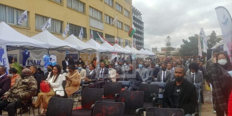 ADMINISTRATION – Le ministère de la Fonction publique évoque un faible effectif des fonctionnaires sur la Grande île