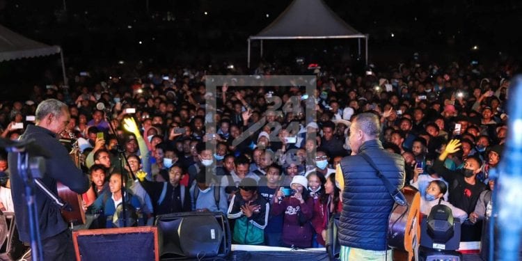 CULTURE – Un doctorat honoris causa de l’Université d’Antananarivo pour le groupe Mahaleo