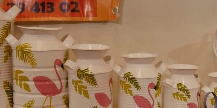 DÉCORATION – Des boîtes en fer-blanc recyclées pour une bonne cause et pour un bel intérieur