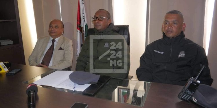 TRANSPORT URBAIN – La Commune urbaine d&rsquo;Antananarivo brandit la fourrière et le retrait de la licence pour ceux qui continueraient à appliquer le tarif de transport à 800 ariary dans la capitale à partir de vendredi