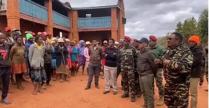 INSÉCURITÉ : Le Général Léon Richard Rakotonirina soupçonne des actes de vengeance de dahalo derrière le multiple assassinat survenu vendredi matin à Ambolotarakely Ankazobe