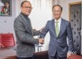 COMMERCE – La mise aux normes des produits agricoles et alimentaires malgaches pour s’adapter au marché chinois au menu de la rencontre entre Edgard Razafindravahy et Jiang Xuejun du Centre du commerce international mardi