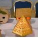 DECO – Une ambiance cosy avec les photophores en céramique sous forme de maisons traditionnelles en miniature