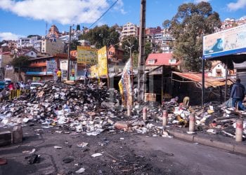 INCENDIE – La Commune urbaine d’Antananarivo annonce des travaux de réhabilitation du coin des livres d’Ambohijatovo avec des matériaux en dur, dès demain mardi 30 Août.