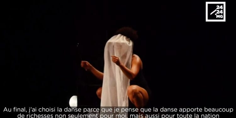 DANSE CONTEMPORAINE – Julie Iarisoa et son « Voyage autour de mon nombril »
