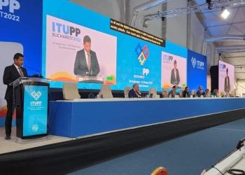 CONNEXION – Madagascar vise une couverture Internet de 90 % de son territoire en 2038, annonce Tahiana Razafindramalo