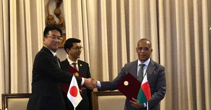 AGRICULTURE – Le Japon octroie 65 milliards d&rsquo;ariary à Madagascar dans le cadre du « projet de don sur le développement de champs et d’installation pour la production de semences de riz à Madagascar »