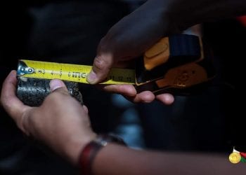 INFRASTRUCTURES – Le laboratoire national des travaux publics et du bâtiment effectue des opérations de contrôle et de vérification de la qualité des routes récemment réhabilitées à Nosy Be