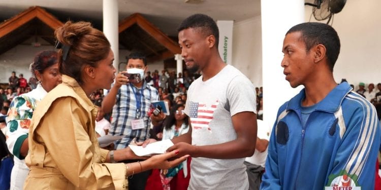 CIRCULATION – Des certificats de formation professionnelle pour 554 pédaliers tricycles de Moramanga