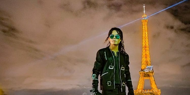 Mandresy Ratiaholison, le sosie malgache de Michael Jackson, fait un tabac dans les rues de Paris