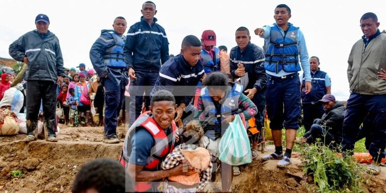 INTEMPERIES – Evacuation des habitants à Ambohidava – Ampitatafika
