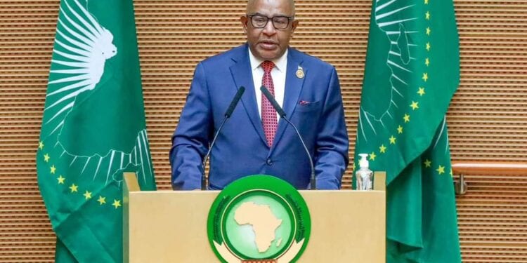 COOPÉRATION – Azali Assoumani des Comores prend la présidence de l&rsquo;Union Africaine et plaide pour une annulation totale des dettes africaines 