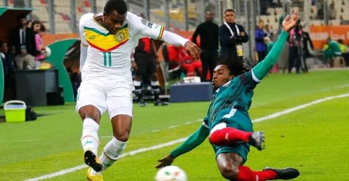 FOOTBALL – Les Barea A’trébuchent à la dernière marche de la finale du Chan avec une défaite face au Sénégal (0-1)