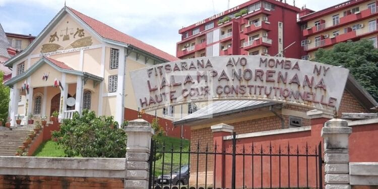 AFFAIRE MOTION DE CENSURE – Le HCDDED demande à la HCC de constater le non respect de la constitution par le président de la République
