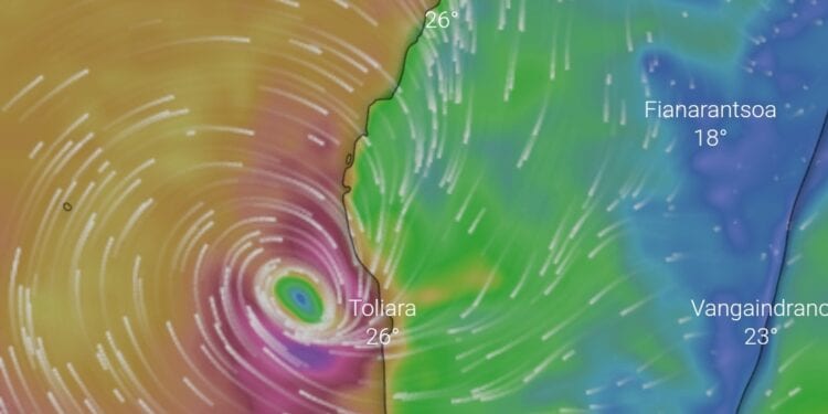 CATASTROPHE – Freddy à 50 km au Sud-Ouest de Toliara ce lundi à 3h30 du matin