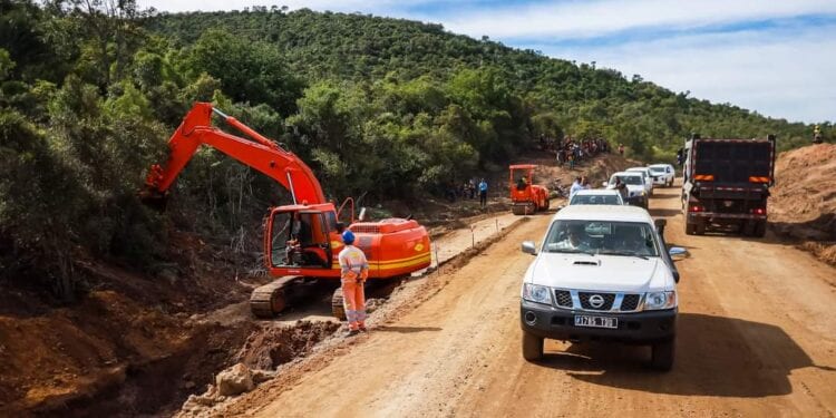 INFRASTRUCTURES – Andry Rajoelina en visite de chantier sur la route nationale 13