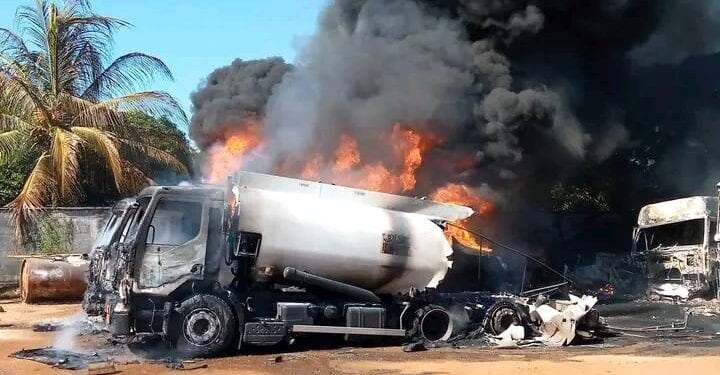 ACCIDENT – Des camions citernes ravagés par le feu à Mahajanga