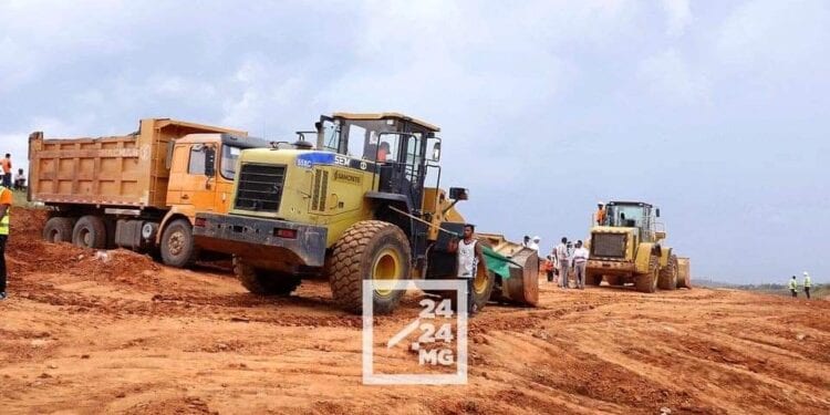 INFRASTRUCTURES – Des organisations dea société civile appellent à la suspension des travaux de construction de l&rsquo;autoroute Antananarivo – Toamasina